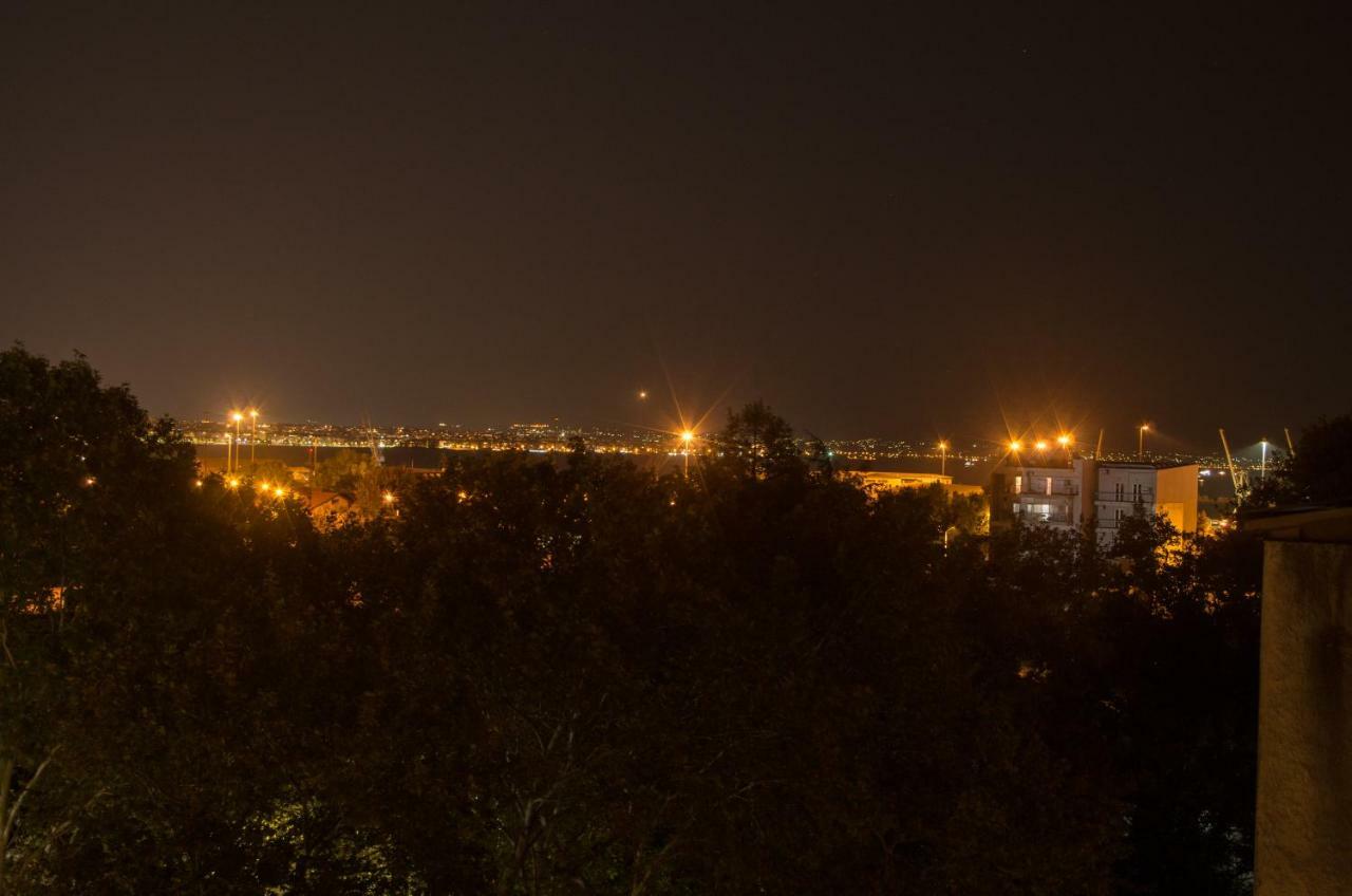 Great View Luxury Living-metro Station Apartment